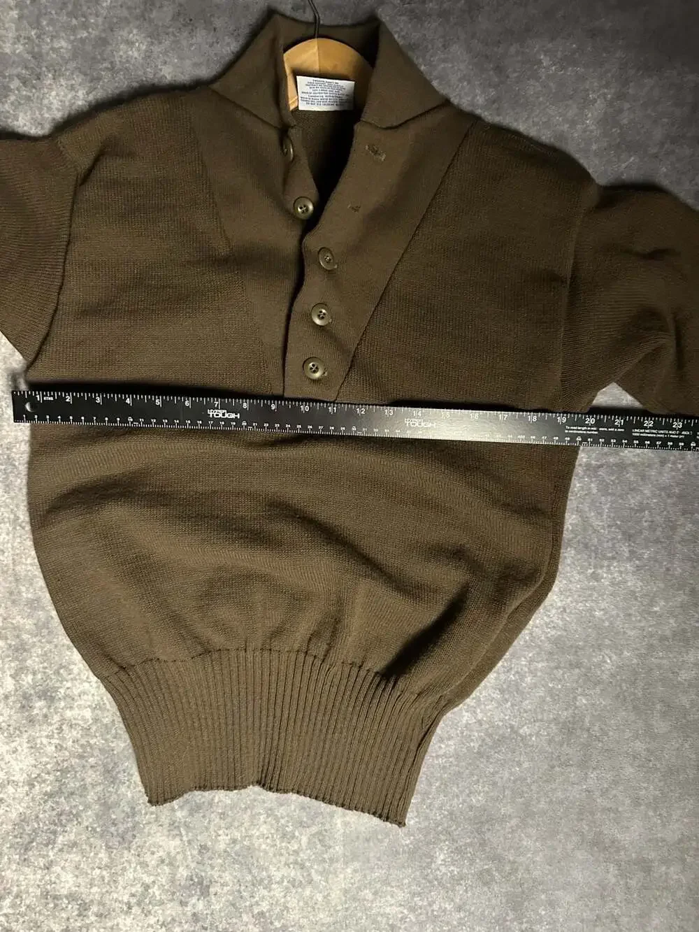 DSCP Garrison Collection Military Style Drab Button Henley Sweater Size Large